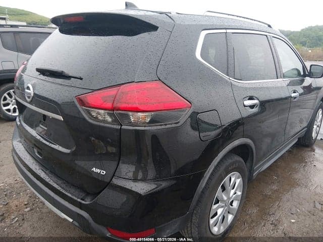 2017 NISSAN ROGUE S 4