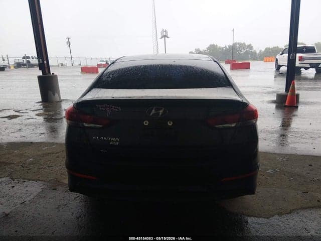 2018 HYUNDAI ELANTRA SE 16