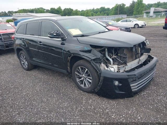 2019 TOYOTA HIGHLANDER XLE 1