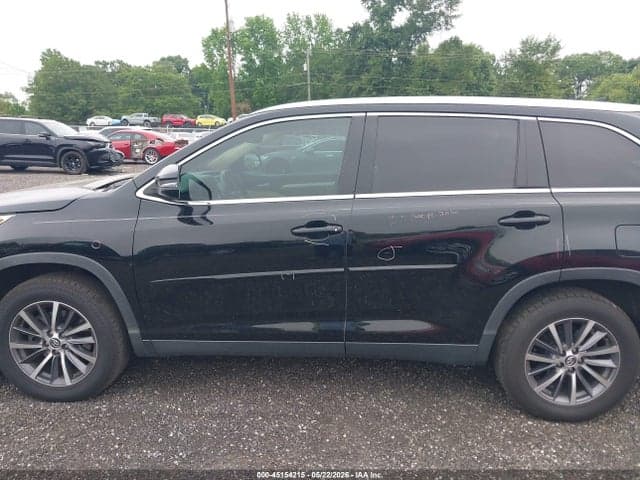 2019 TOYOTA HIGHLANDER XLE 14