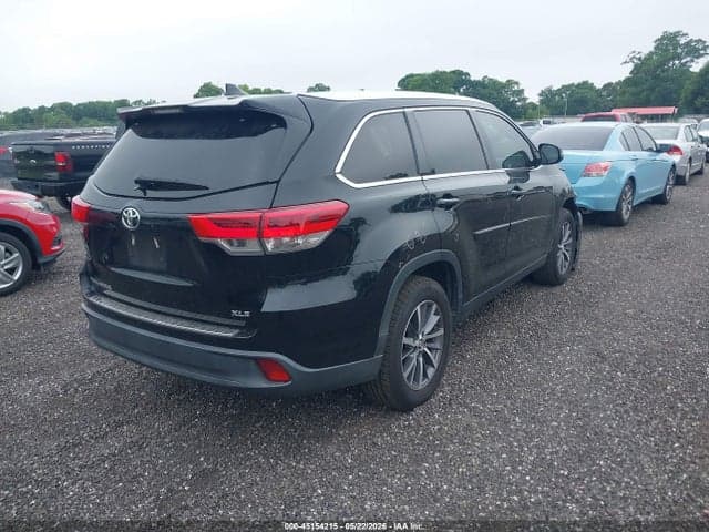 2019 TOYOTA HIGHLANDER XLE 4