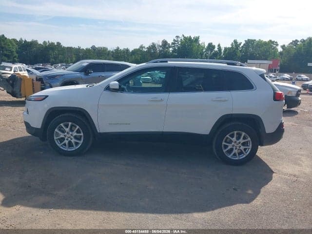 2018 JEEP CHEROKEE LATITUDE 4X4 19