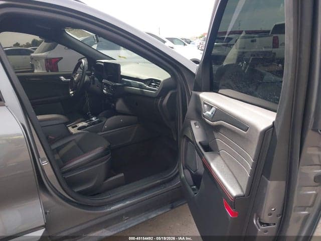 2024 FORD ESCAPE ST-LINE 5