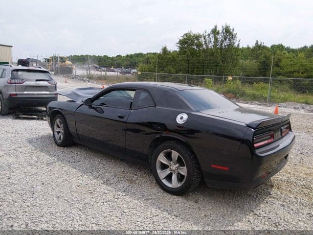2018 DODGE CHALLENGER SXT 4