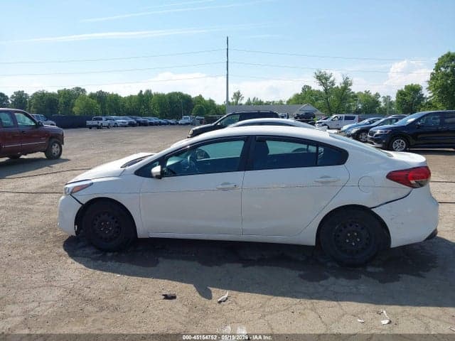 2017 KIA FORTE LX 14