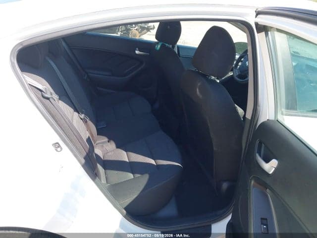 2017 KIA FORTE LX 8