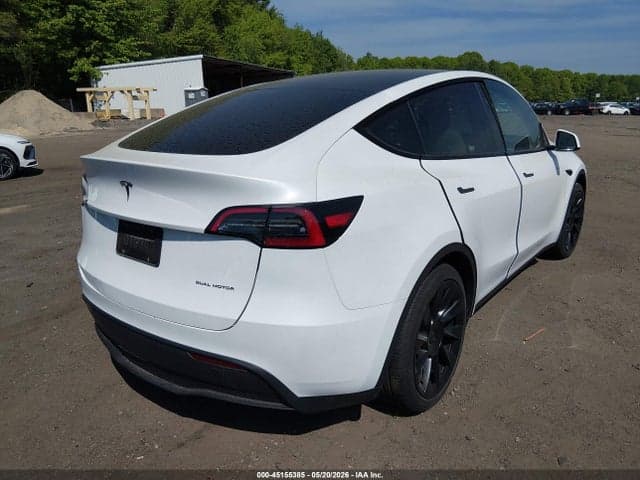 2023 TESLA MODEL Y 4