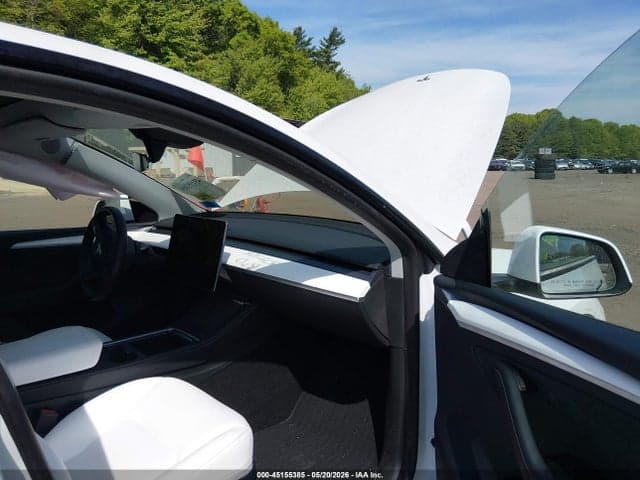 2023 TESLA MODEL Y 5