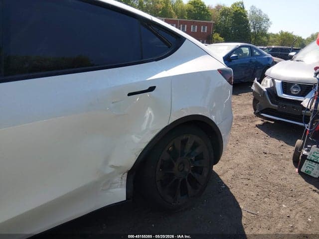 2023 TESLA MODEL Y 6