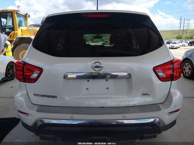 2018 NISSAN PATHFINDER SL 17