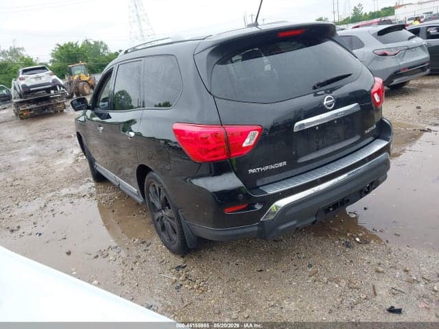 2017 NISSAN PATHFINDER PLATINUM 3