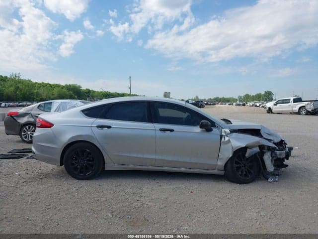 2017 FORD FUSION SE 13