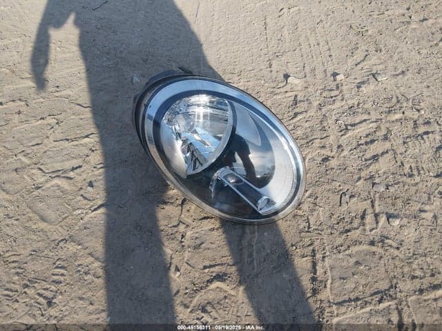 2018 VOLKSWAGEN BEETLE 2.0T COAST/2.0T S 11