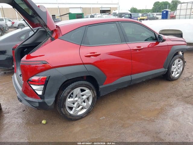 2024 HYUNDAI KONA SE 4