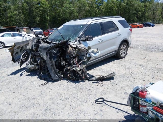2019 FORD EXPLORER XLT 2