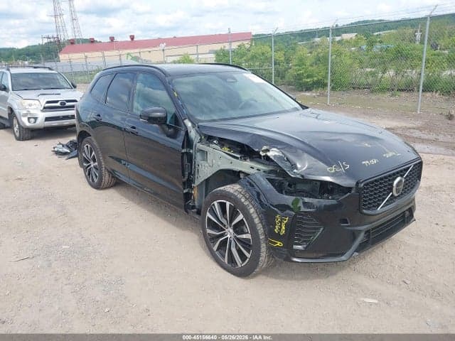 2023 VOLVO XC60 B5 PLUS DARK THEME - 1