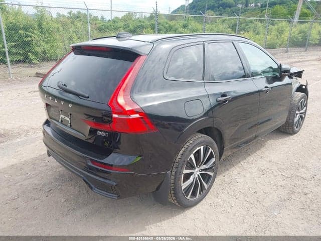 2023 VOLVO XC60 B5 PLUS DARK THEME 4