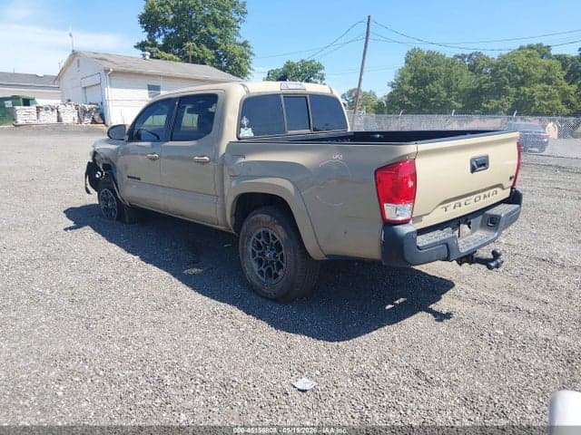 2017 TOYOTA TACOMA SR5 V6 3
