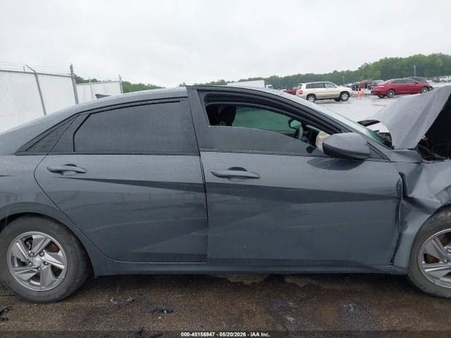2024 HYUNDAI ELANTRA SE 14