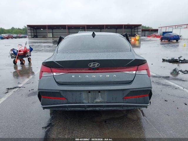 2024 HYUNDAI ELANTRA SE 17
