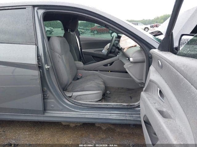 2024 HYUNDAI ELANTRA SE 5