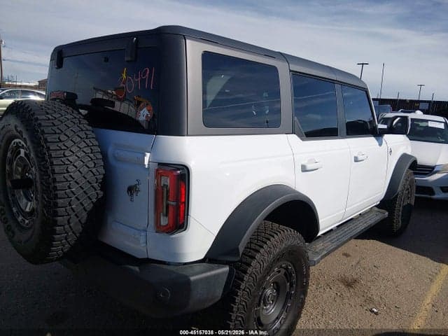 2024 FORD BRONCO OUTER BANKS 4