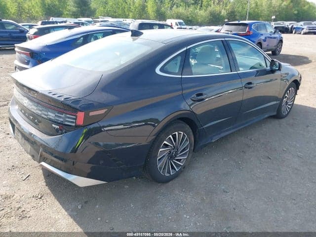 2025 HYUNDAI SONATA HYBRID LIMITED 4
