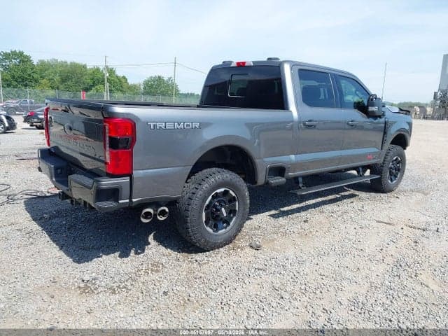 2025 FORD F-250 LARIAT 4