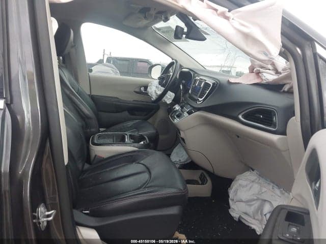 2020 CHRYSLER PACIFICA TOURING 5