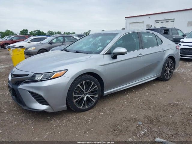 2020 TOYOTA CAMRY SE 2