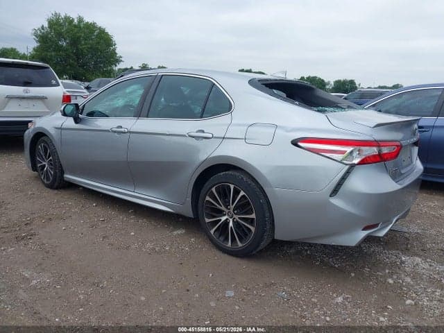 2020 TOYOTA CAMRY SE 3