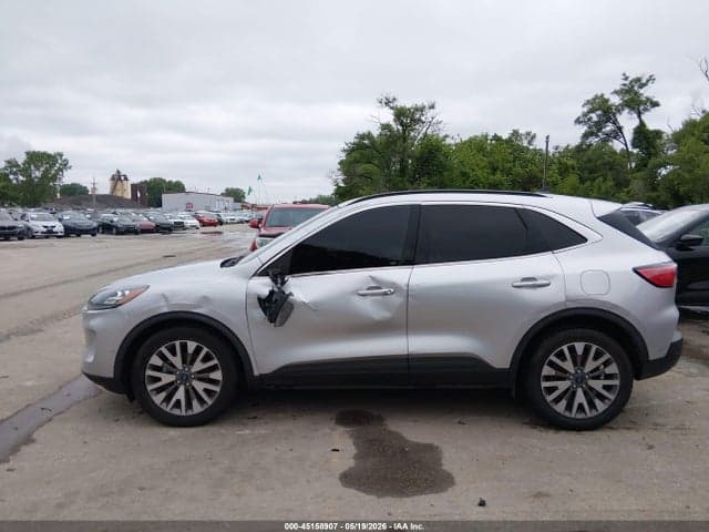 2020 FORD ESCAPE TITANIUM 14