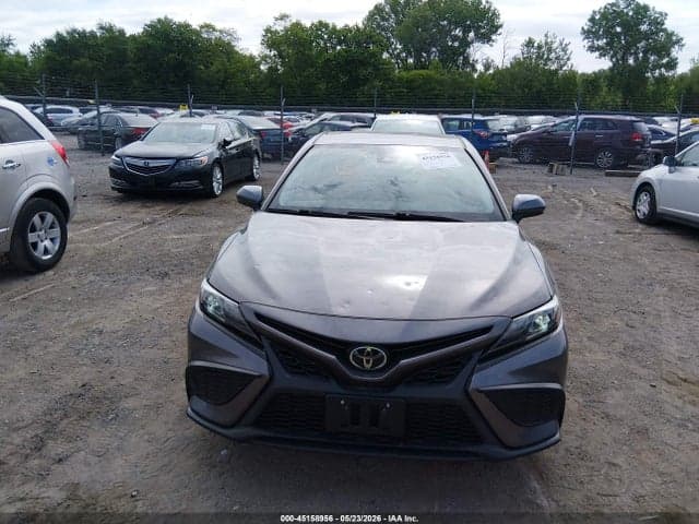 2021 TOYOTA CAMRY SE 12