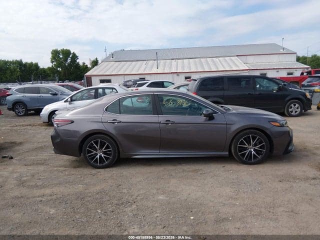 2021 TOYOTA CAMRY SE 13