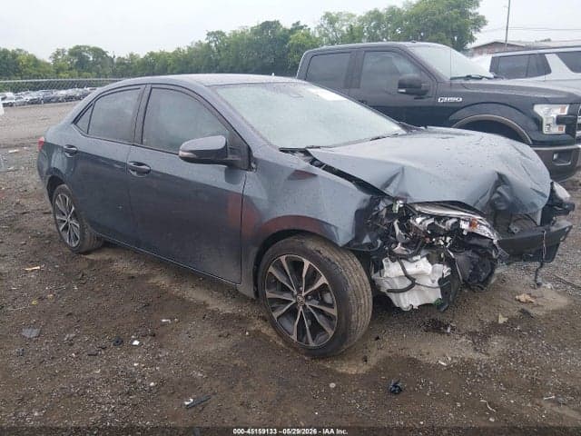 2017 TOYOTA COROLLA SE 1