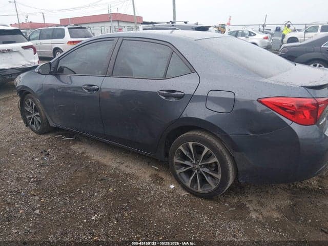 2017 TOYOTA COROLLA SE 3