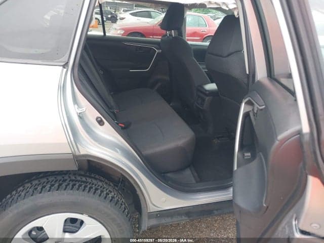 2023 TOYOTA RAV4 LE 8