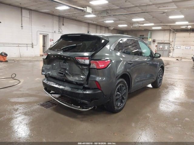 2020 FORD ESCAPE SE 4