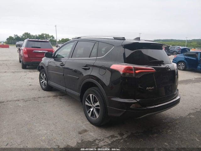 2018 TOYOTA RAV4 XLE 3
