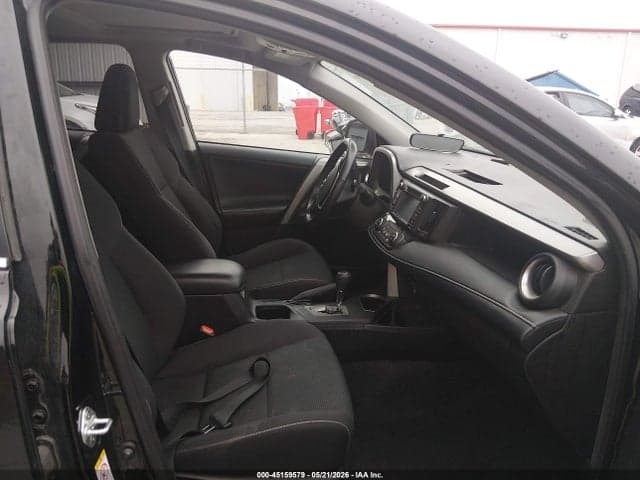 2018 TOYOTA RAV4 XLE 5