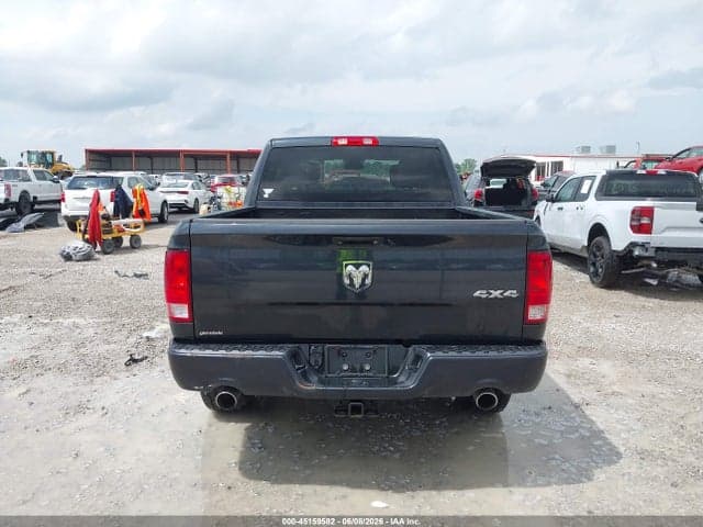 2018 RAM 1500 EXPRESS 4X4 5'7 BOX 16