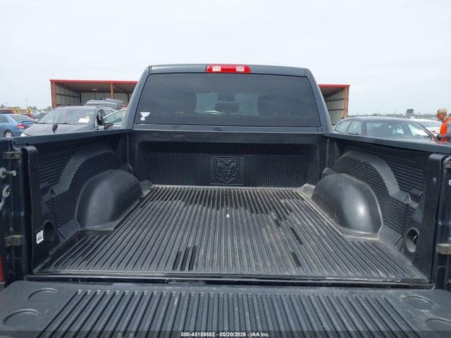 2018 RAM 1500 EXPRESS 4X4 5'7 BOX 17