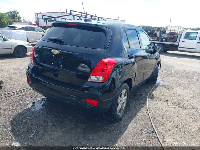 2021 CHEVROLET TRAX AWD LS 4