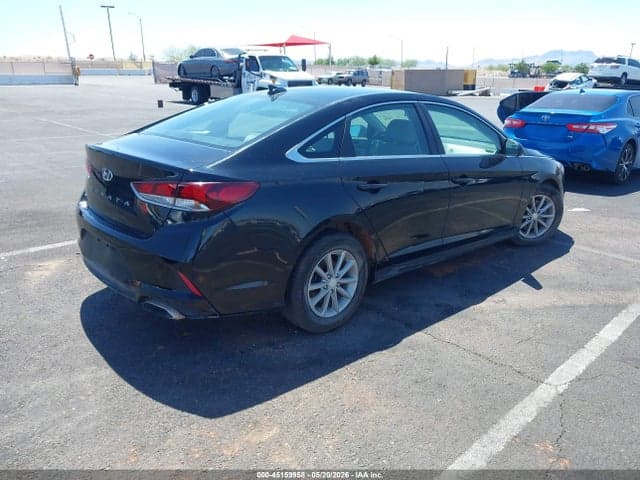2018 HYUNDAI SONATA SE 4