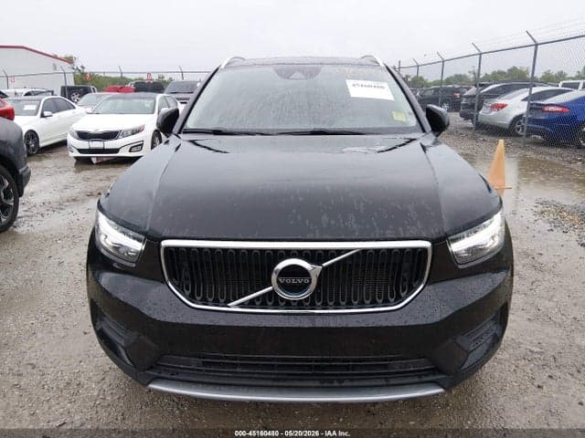 2020 VOLVO XC40 T5 MOMENTUM 6