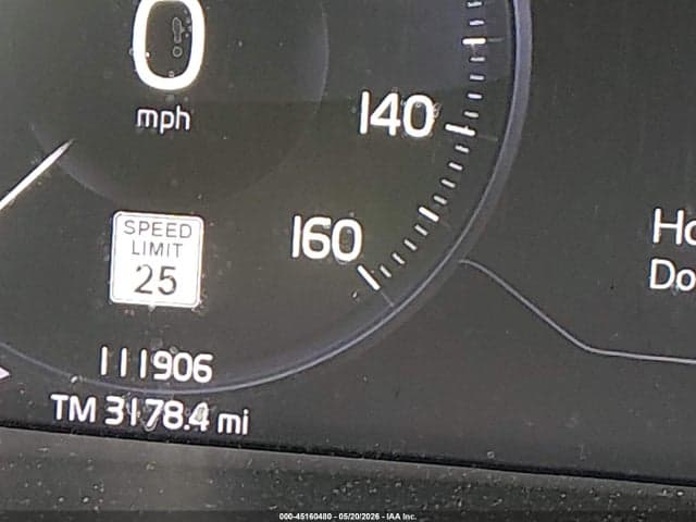 2020 VOLVO XC40 T5 MOMENTUM 7