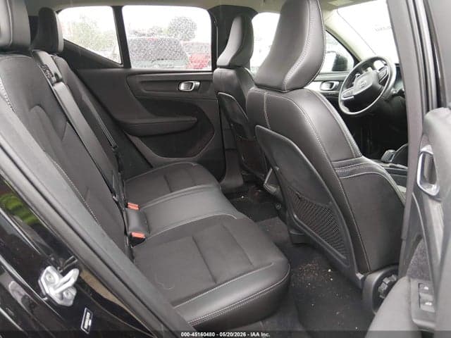 2020 VOLVO XC40 T5 MOMENTUM 8