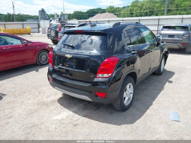 2019 CHEVROLET TRAX LT 5