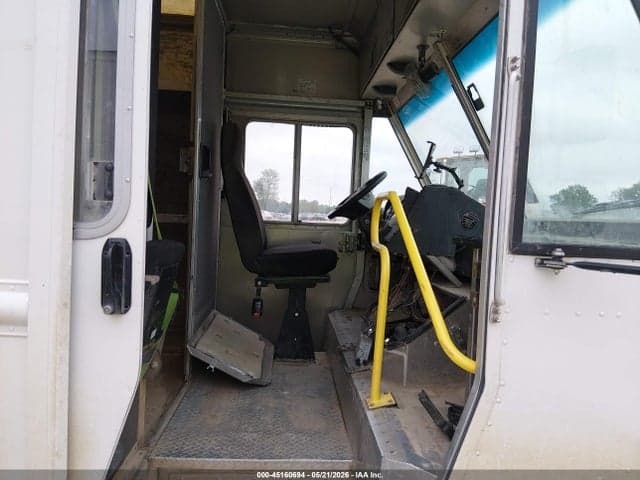 2020 FORD F-59 COMMERCIAL STRIPPED 8