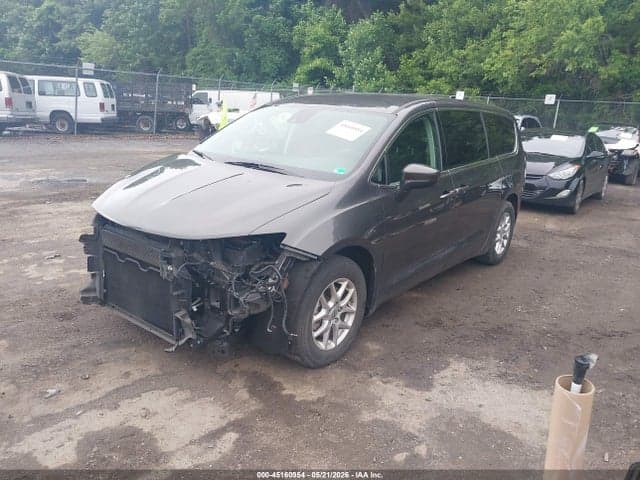 2023 CHRYSLER VOYAGER LX 2